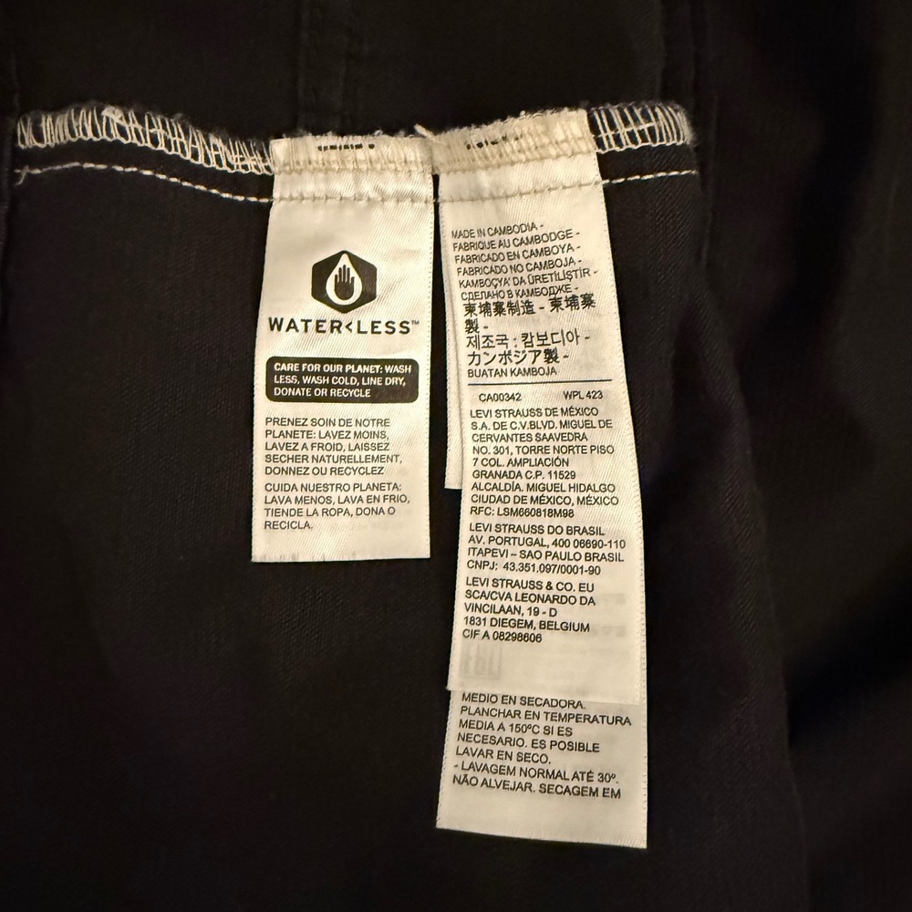 Levis Mens Black Corduroy Vintage Fit Trucker Jacket Large 70598-0032 - Picture 6 of 9